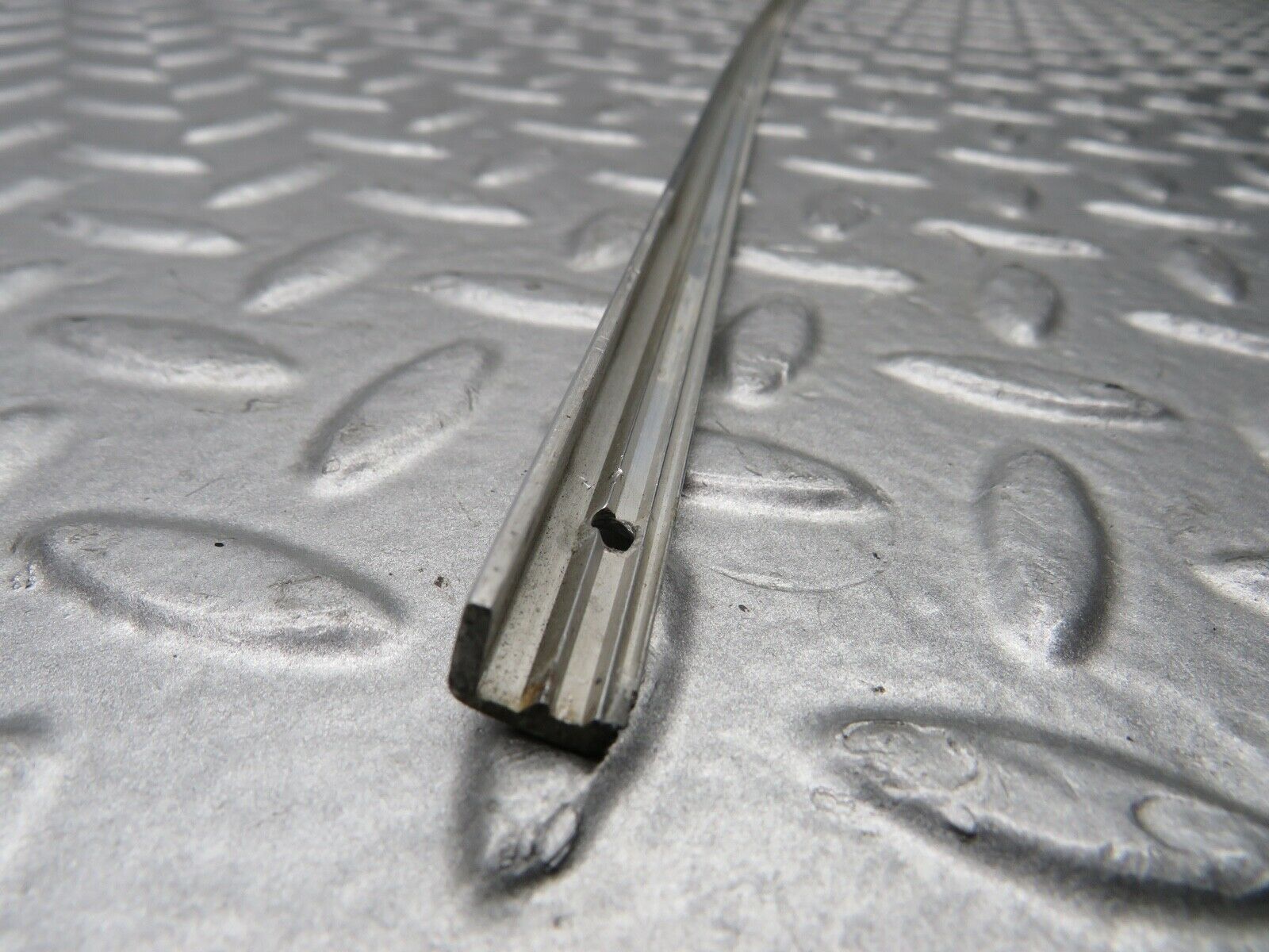 21763 Mercedes-Benz W126 300SE Sun Roof Chrome Trim