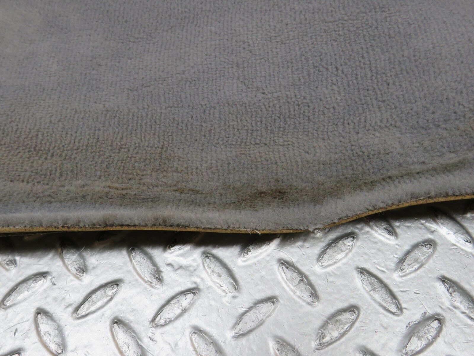 30330 Mercedes-Benz W124 230E Centre Console Carpet Left Side Grey