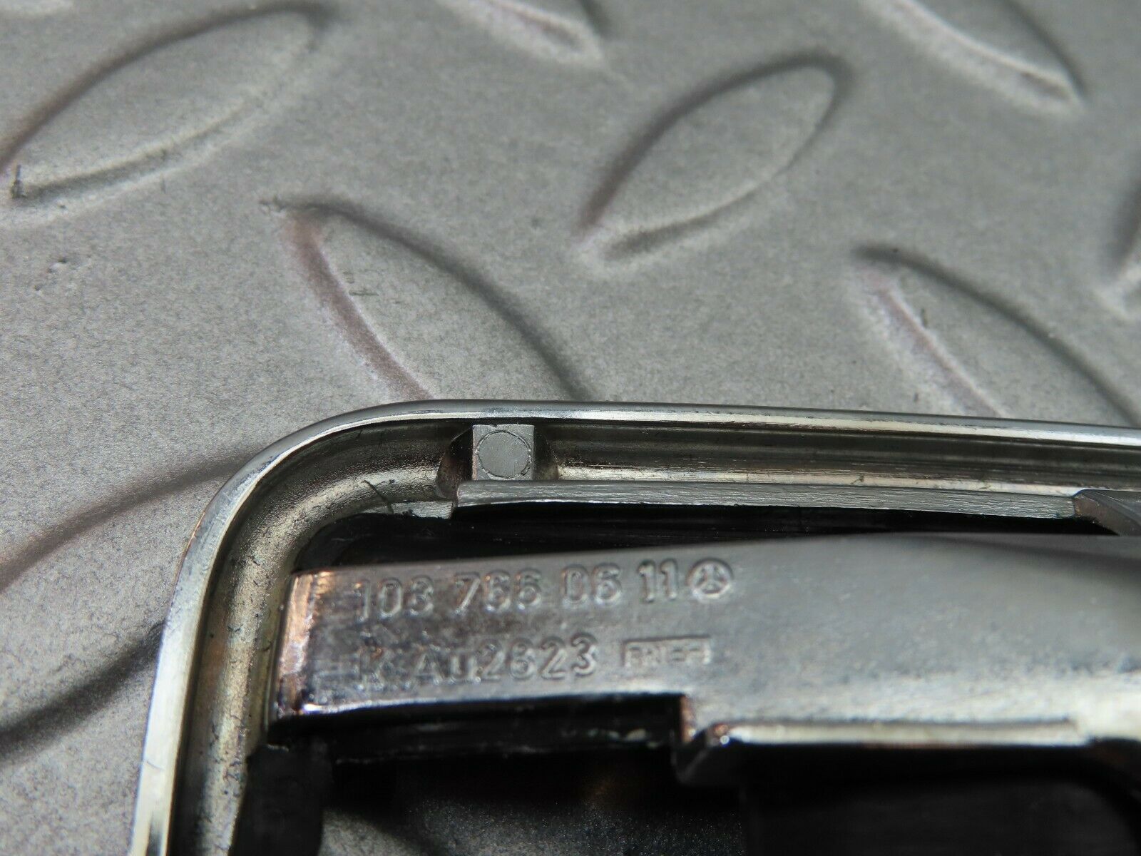 5821 Mercedes-Benz W123 200 Chrome Frame For Door Opener Right 1087660611