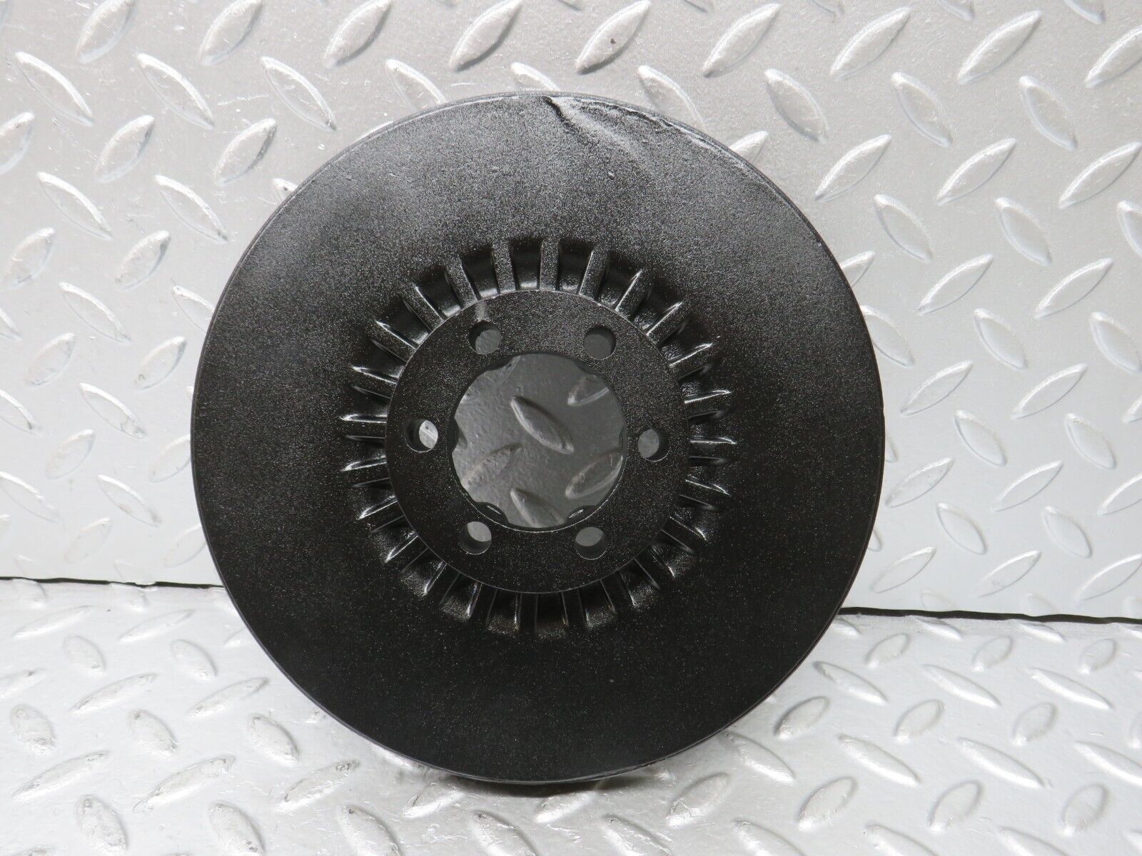 32909 Mercedes-Benz W123 300D Crankshaft Vibration Damper 365R11580