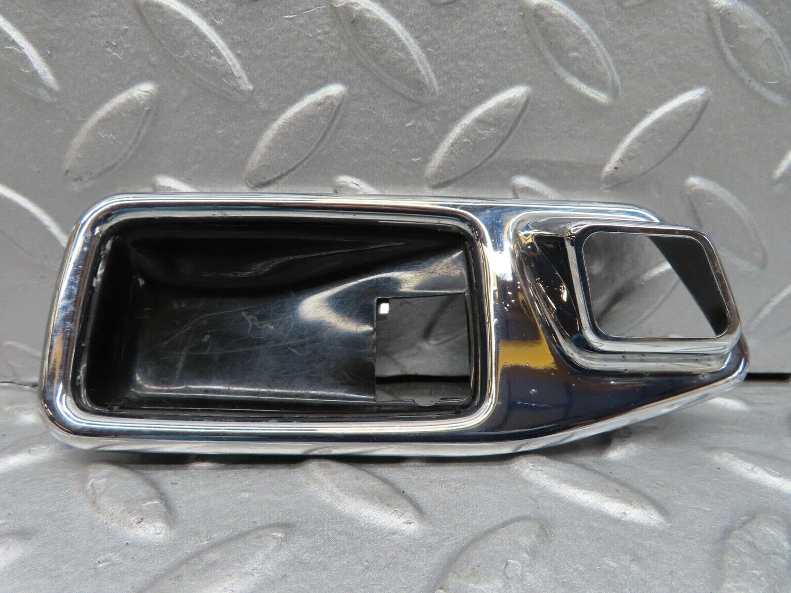 16058 Mercedes-Benz W123 280E Chrome Frame For Door Opener Right 1167660211