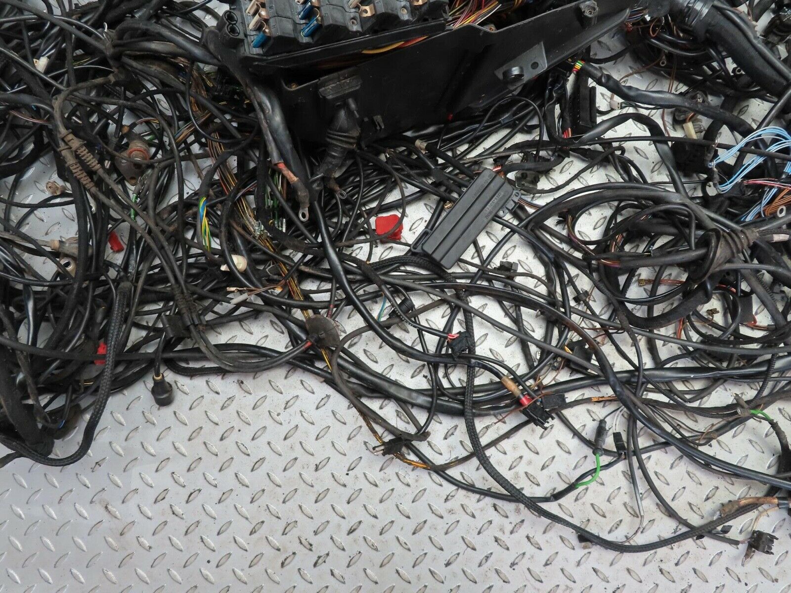 16513 Mercedes-Benz W124 260E Engine Chassis Body Wire Wiring Harness