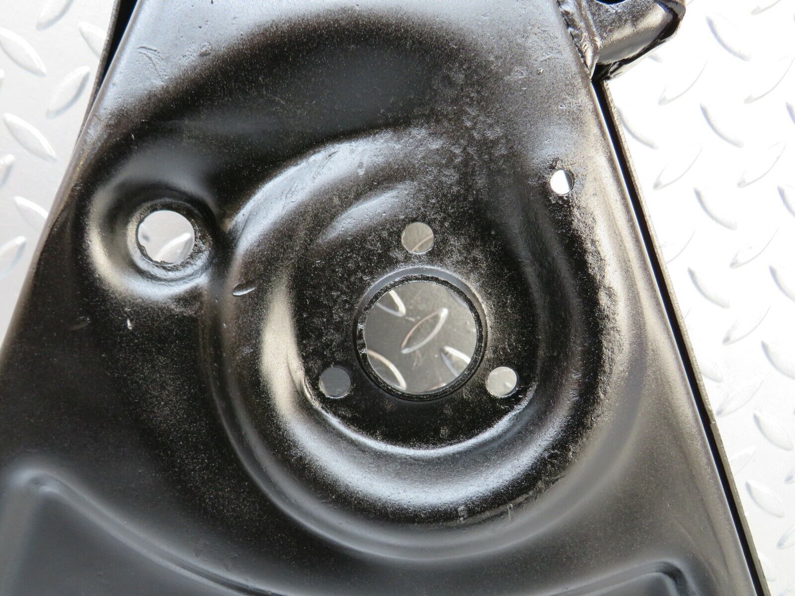 23843 Mercedes-Benz C107 450SLC Coupe Front Left Lower Control Arm