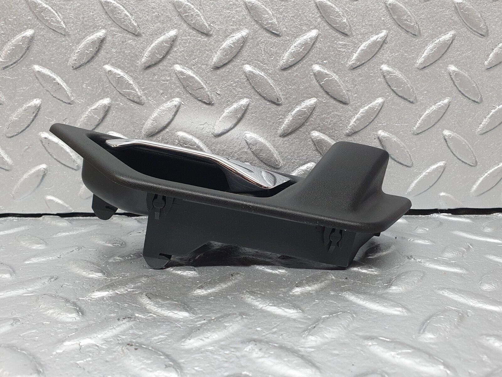 41518 Mercedes-Benz W124 200E Interior Door Handle Left Side 1247600161