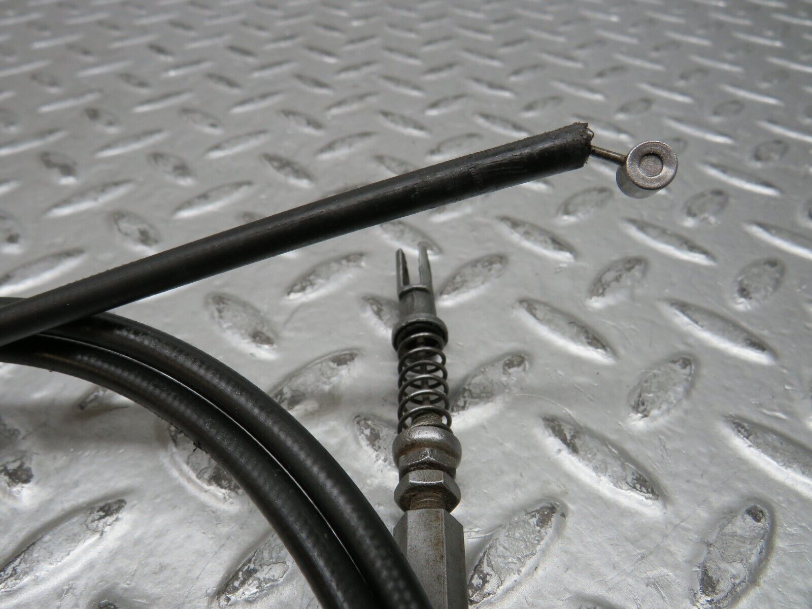 28520 Mercedes-Benz S123 240D Wagon Bonnet Release Cable