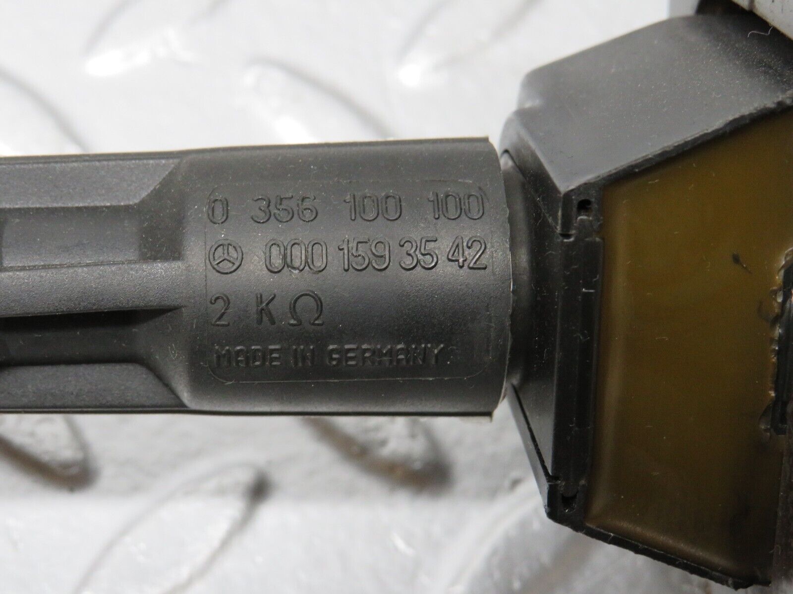 39496 Mercedes-Benz R129 320SL Coupe Ignition Coil 0001587003 0221506444 0001593542