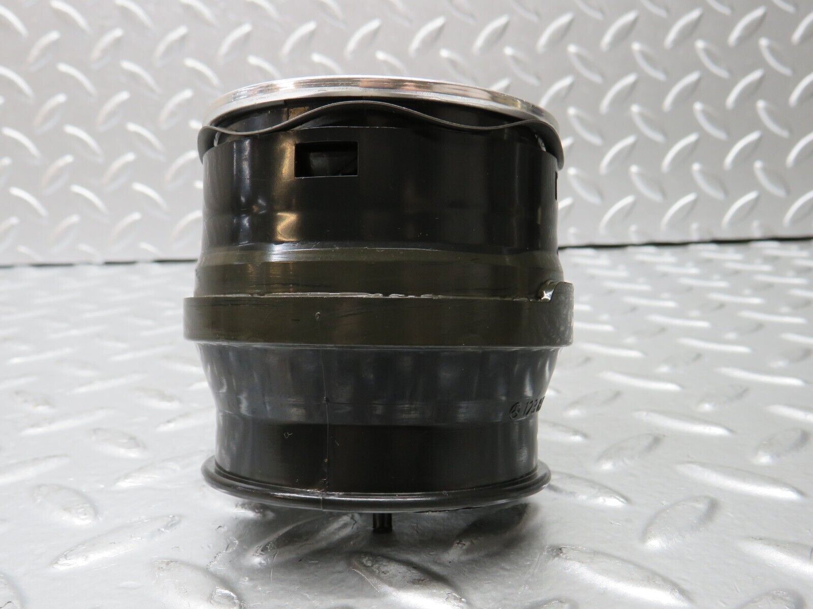 29871 Mercedes-Benz W123 230E Dashboard Air Vent 1238300054