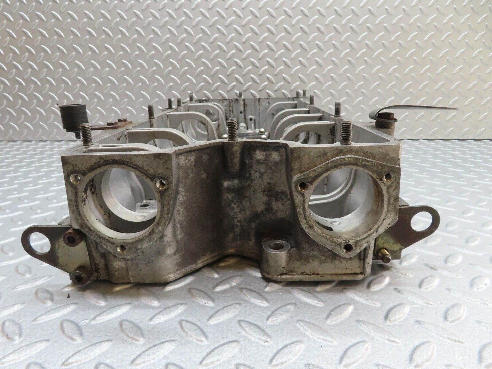 16071 Mercedes-Benz W123 280E Camshaft Bearing Casing 1100163304