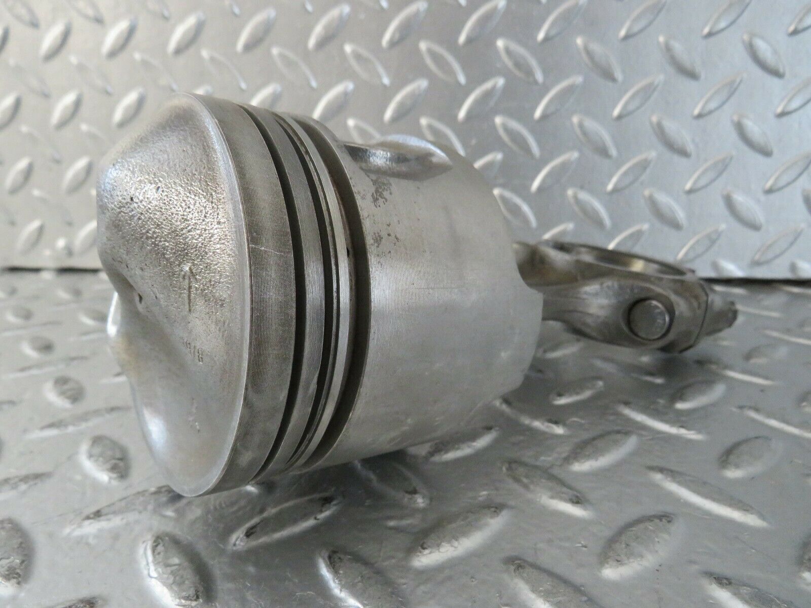 23581 Mercedes-Benz W114 280E Piston With Connecting Rod 86.00 mm