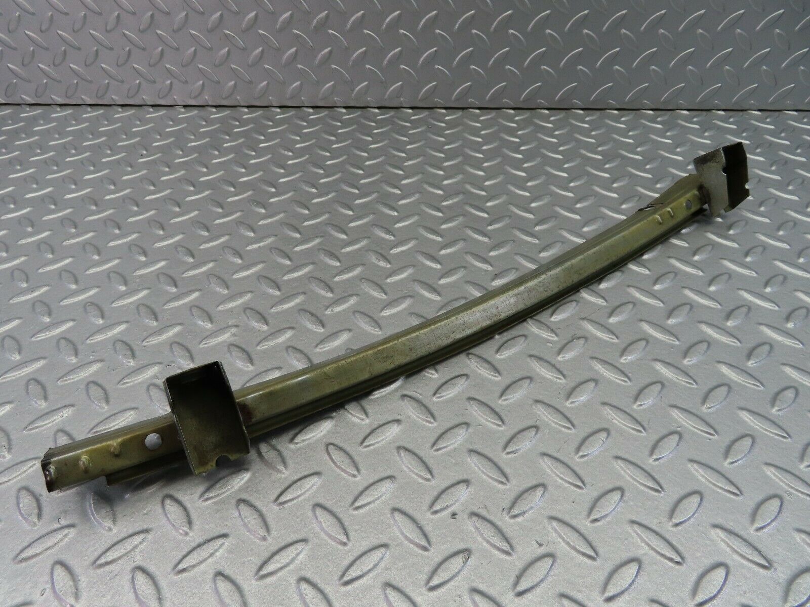 7852 Mercedes-Benz W115 220D Front Right Window Channel