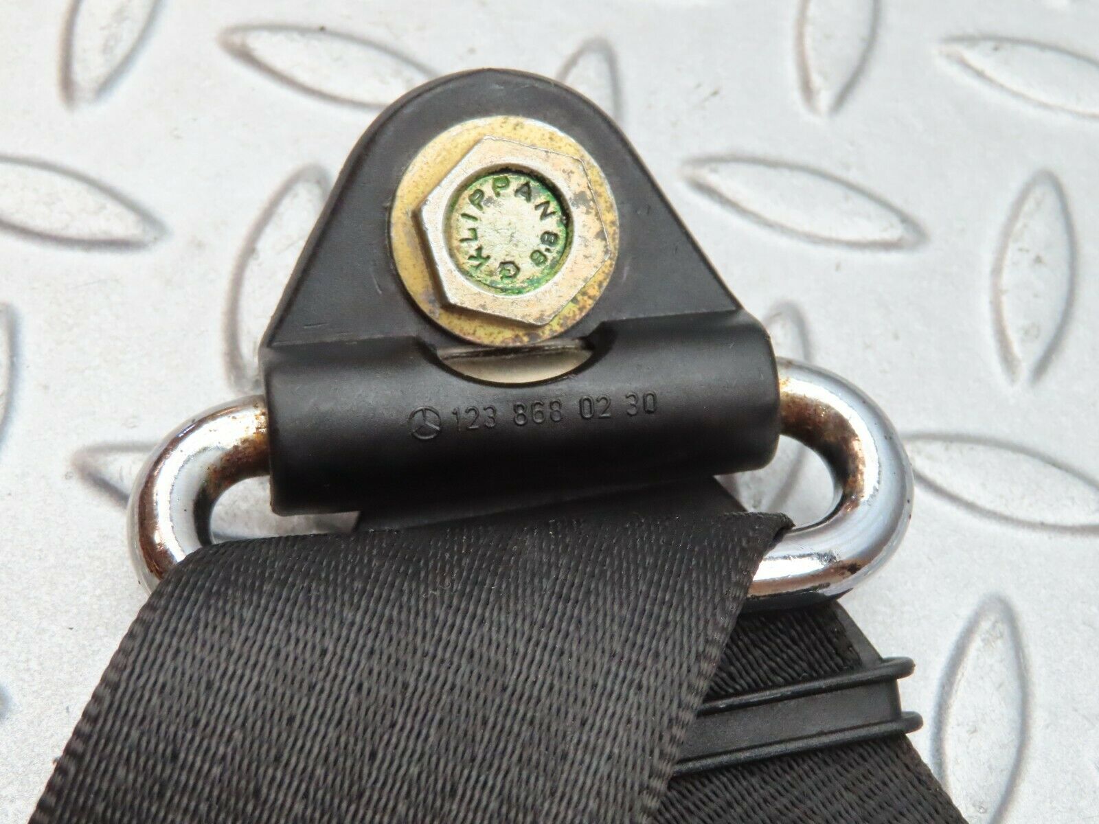 4406 Mercedes-Benz W123 230E Rear Right Seat Belt 1238607885