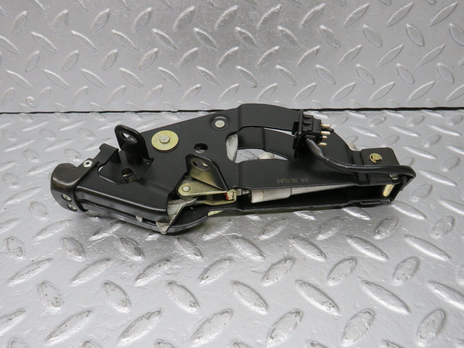 39614 Mercedes-Benz R129 320SL Coupe Rear Left Roof Lock Mechanism 1298001174