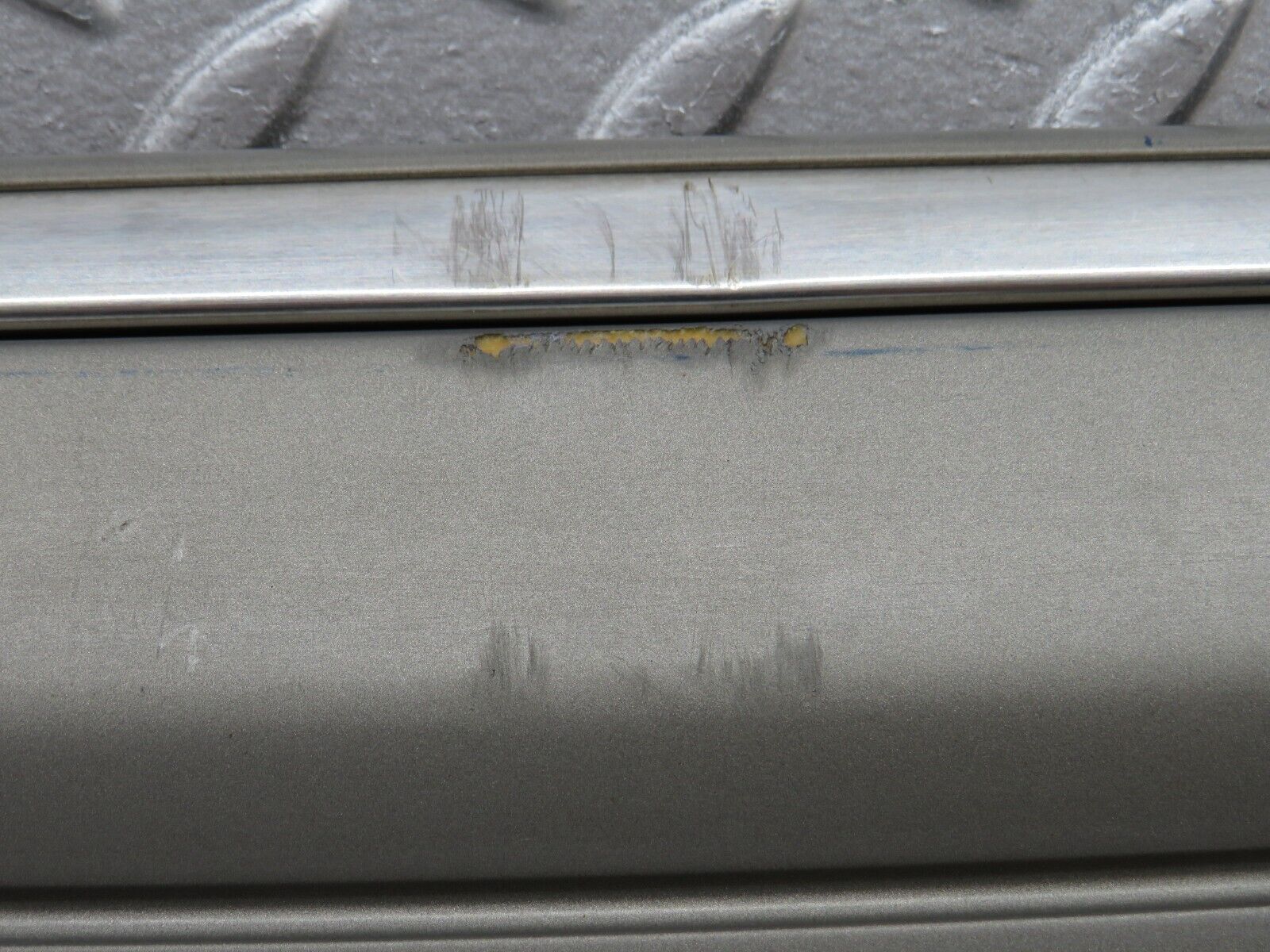 35966 Mercedes-Benz W126 420SE Rear Left Door Moulding Trim 1266903940