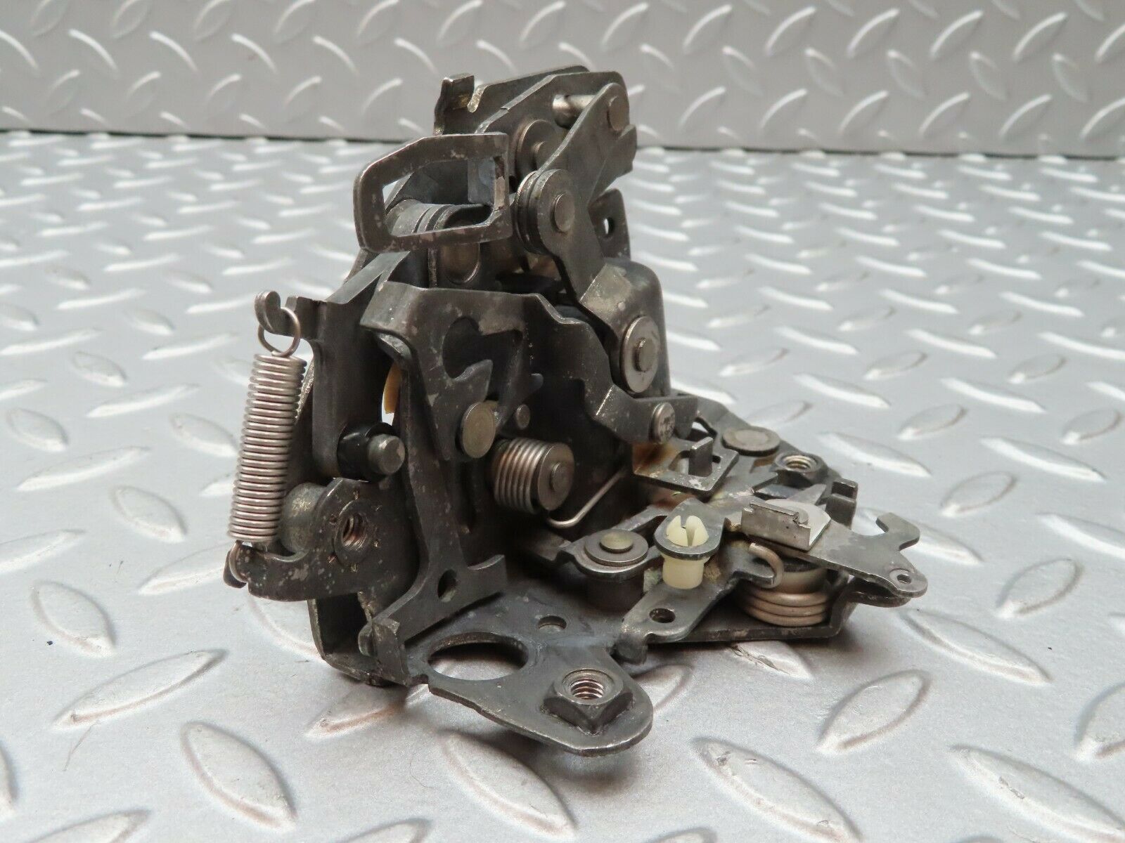 4315 Mercedes-Benz W123 230E Rear Right Door Lock Mechanism