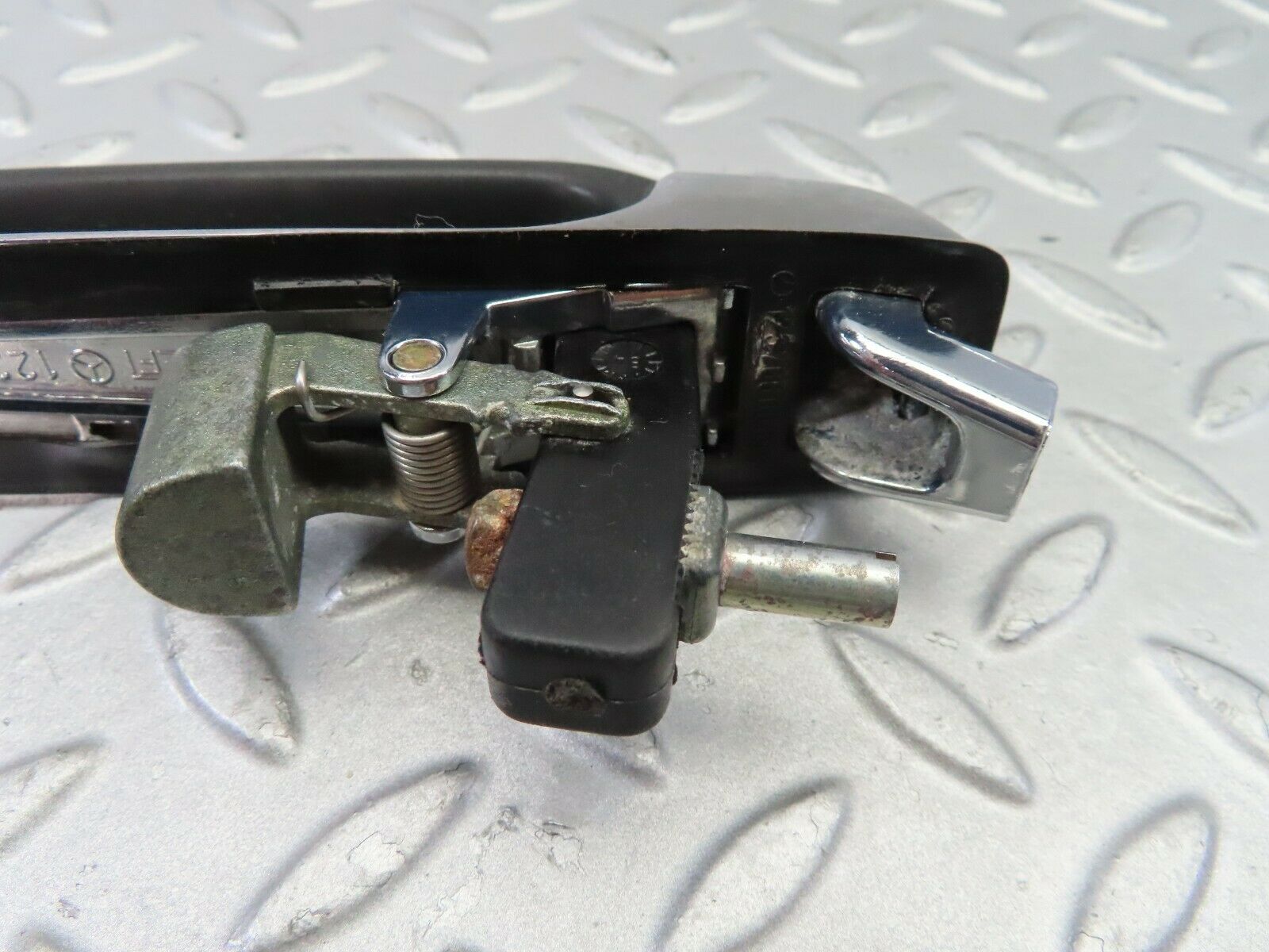 7699 Mercedes-Benz S123 230TE Wagon Exterior Chrome Door Handle 1237600359