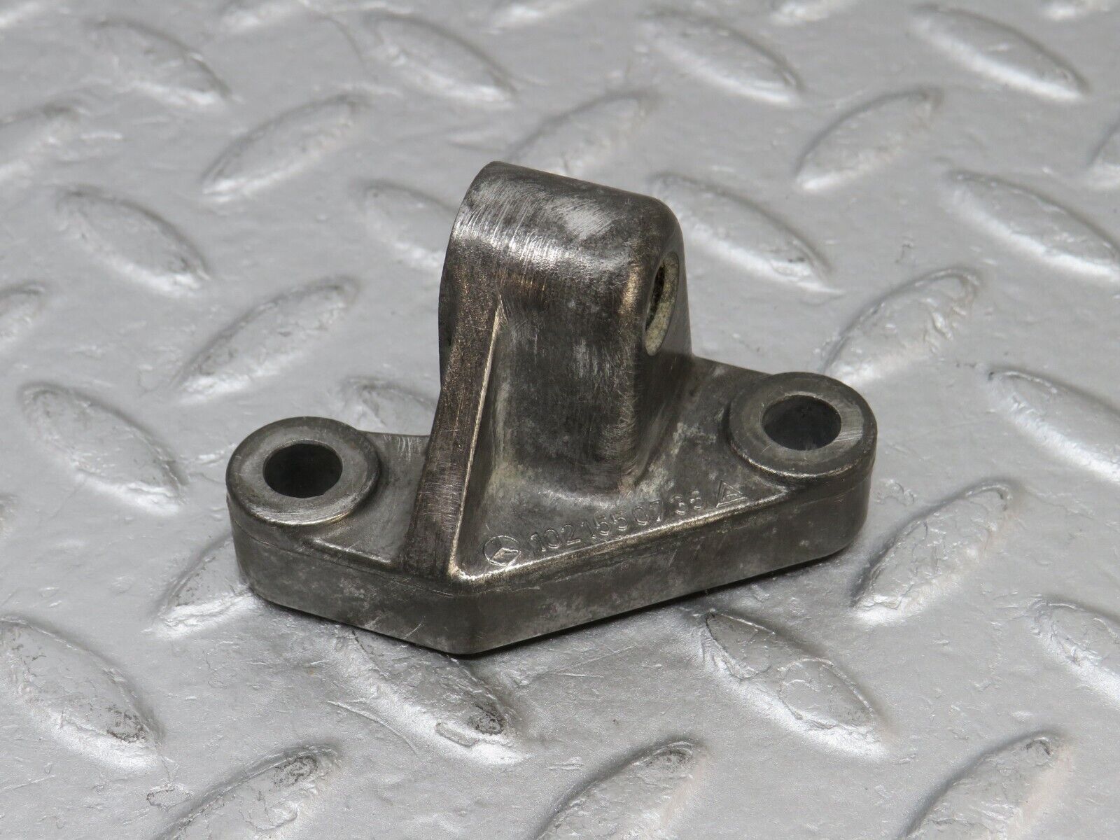 36577 Mercedes-Benz W201 190E 2.0L Alternator Generator Support Bracket 1021550735