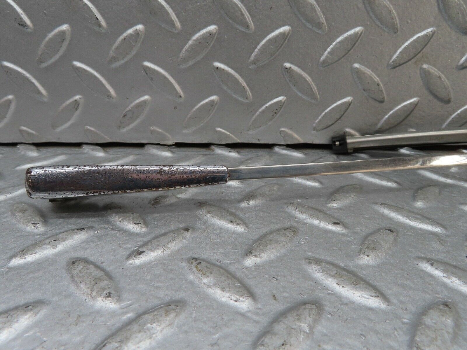 18830 Mercedes-Benz W121 190b Ponton Wiper Arm