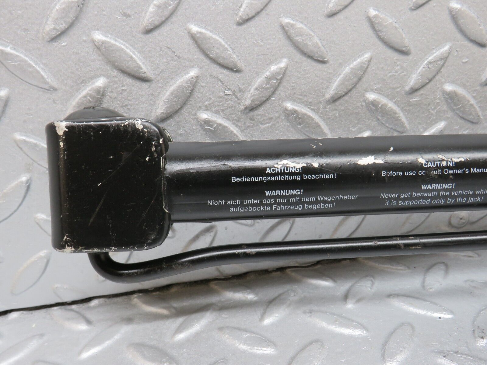 38506 Mercedes-Benz R129 280SL Coupe Car Jack 1295830015