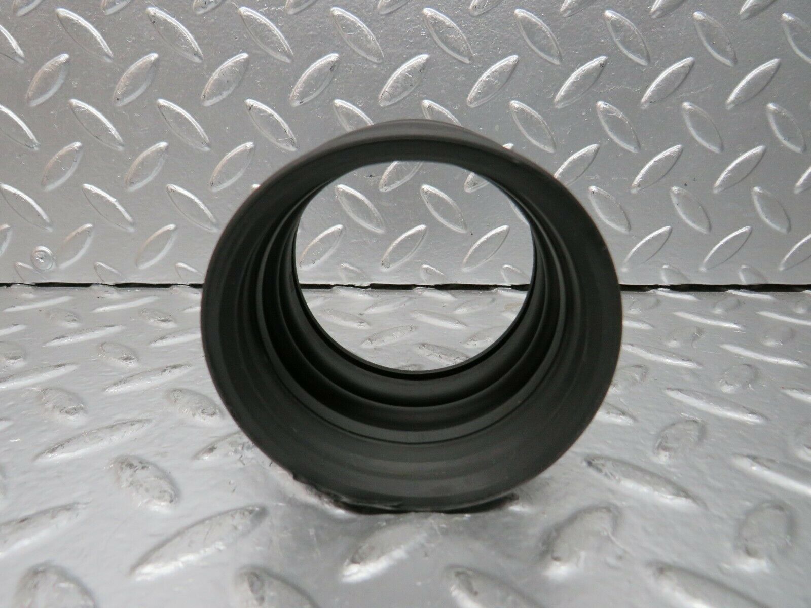 24277 Mercedes-Benz S124 220TE Wagon Air Intake Pipe 1110940291