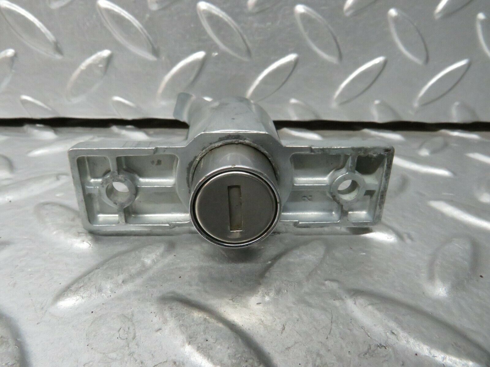 23718 Mercedes-Benz W114 280E Trunk Lock No Key 1157500091