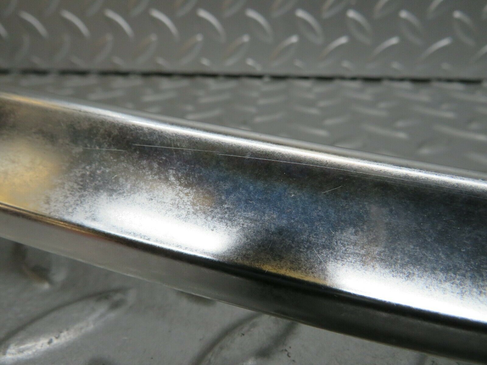 23405 Mercedes-Benz W116 350SE Rear Windscreen Chrome Frame