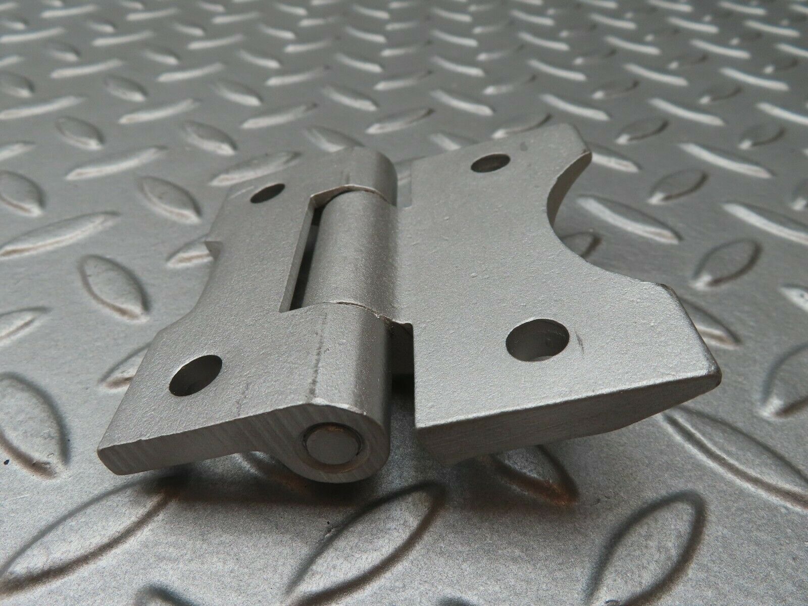 4495 Mercedes-Benz W123 230E Door Hinge 1237200037