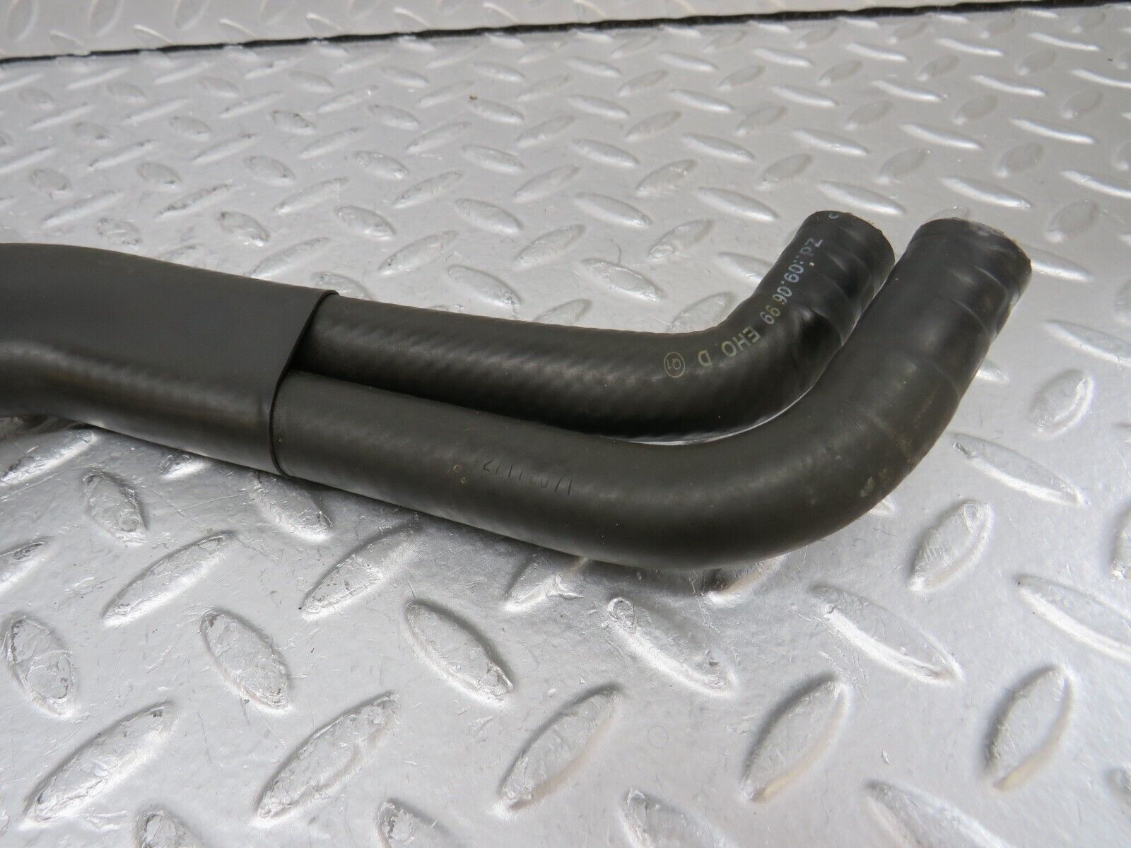 34994 Mercedes-Benz W210 320E Heater Hose Pipe 2108300424