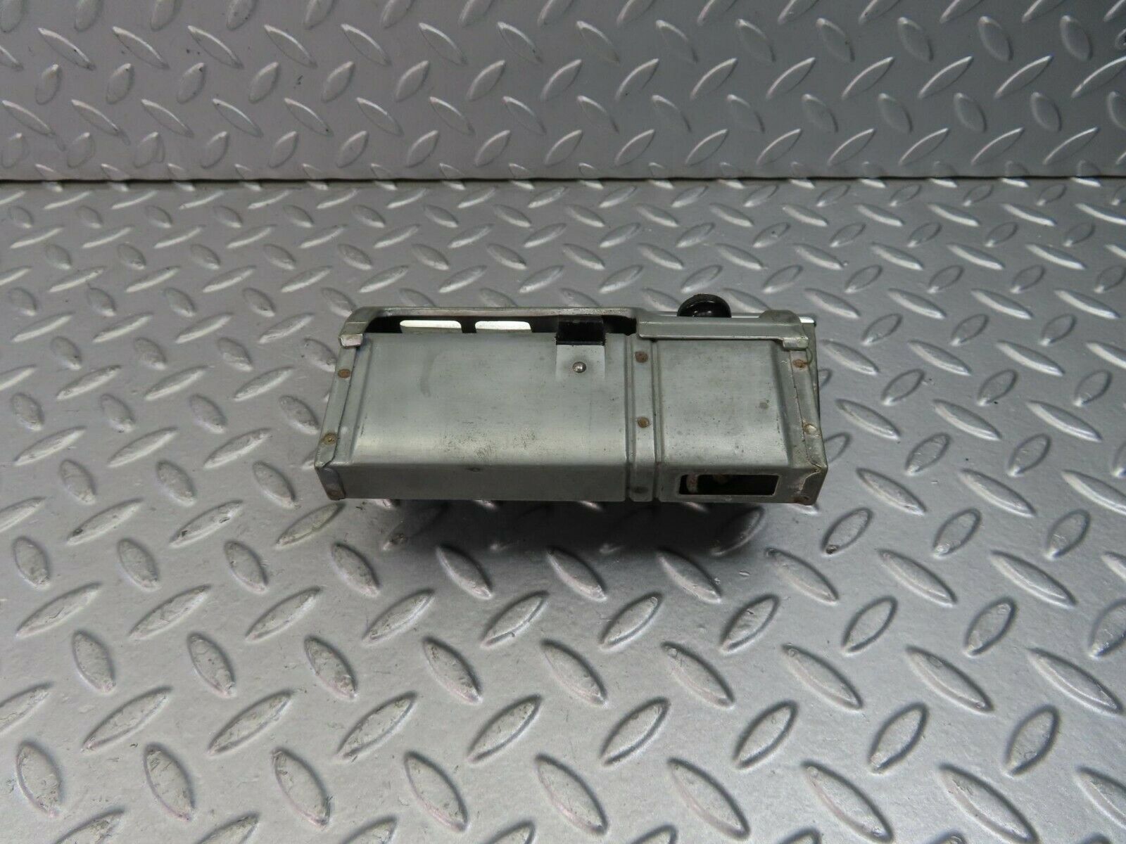 9018 Mercedes-Benz C107 Centre Console Ashtray Blue