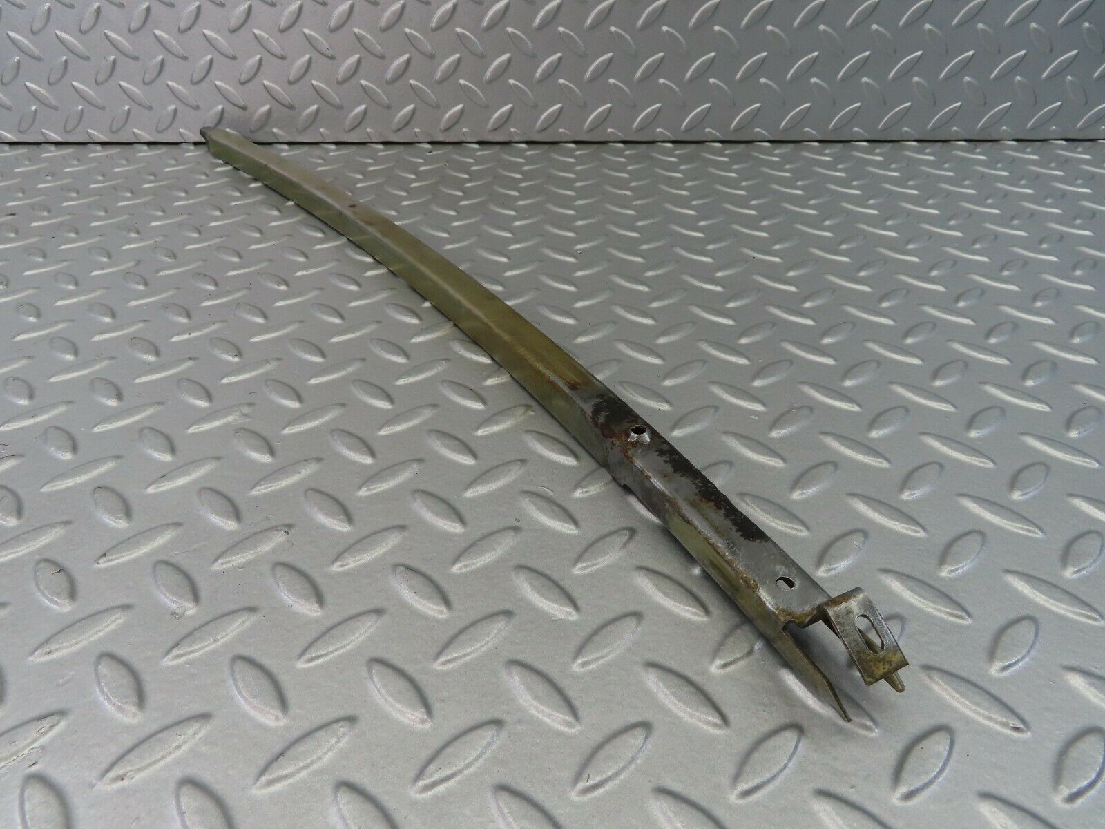 7283 Mercedes-Benz W116 450SE Front Right Window Channel