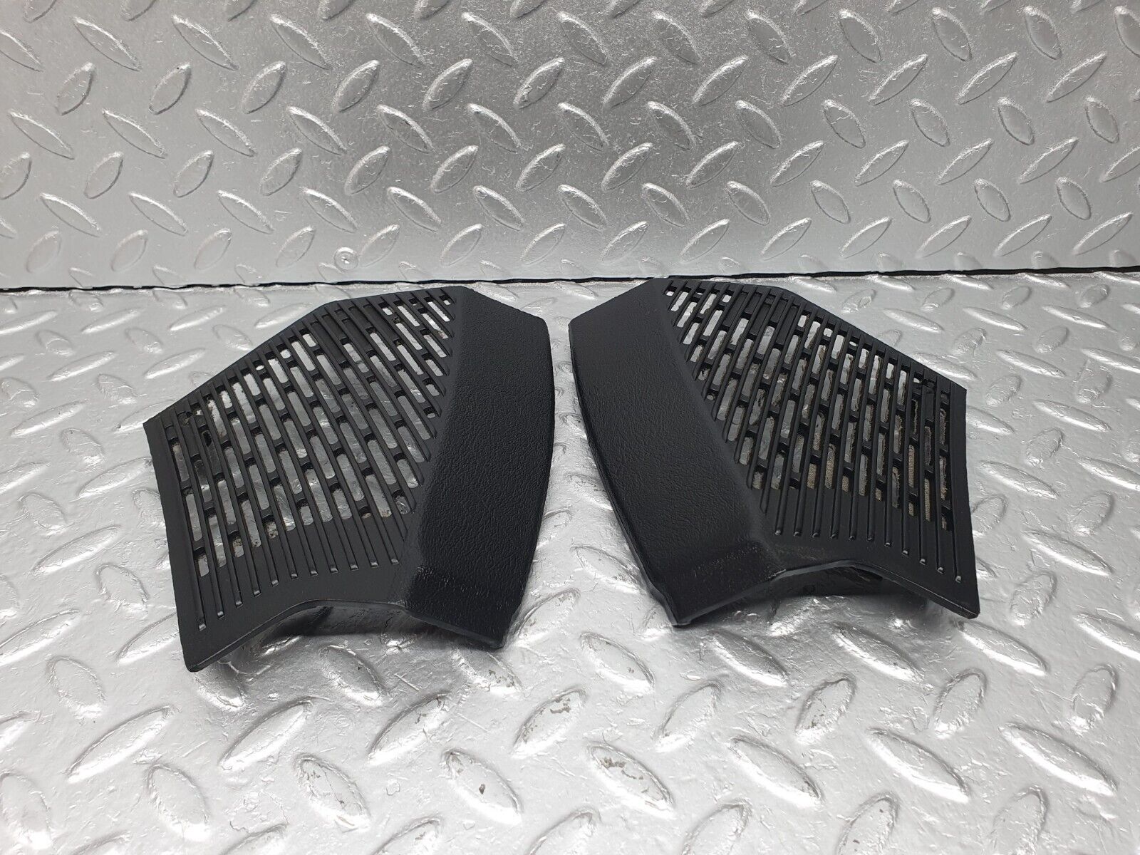 40719 Mercedes-Benz W123 300D Dashboard Speaker Covers 1236802707 1236802807