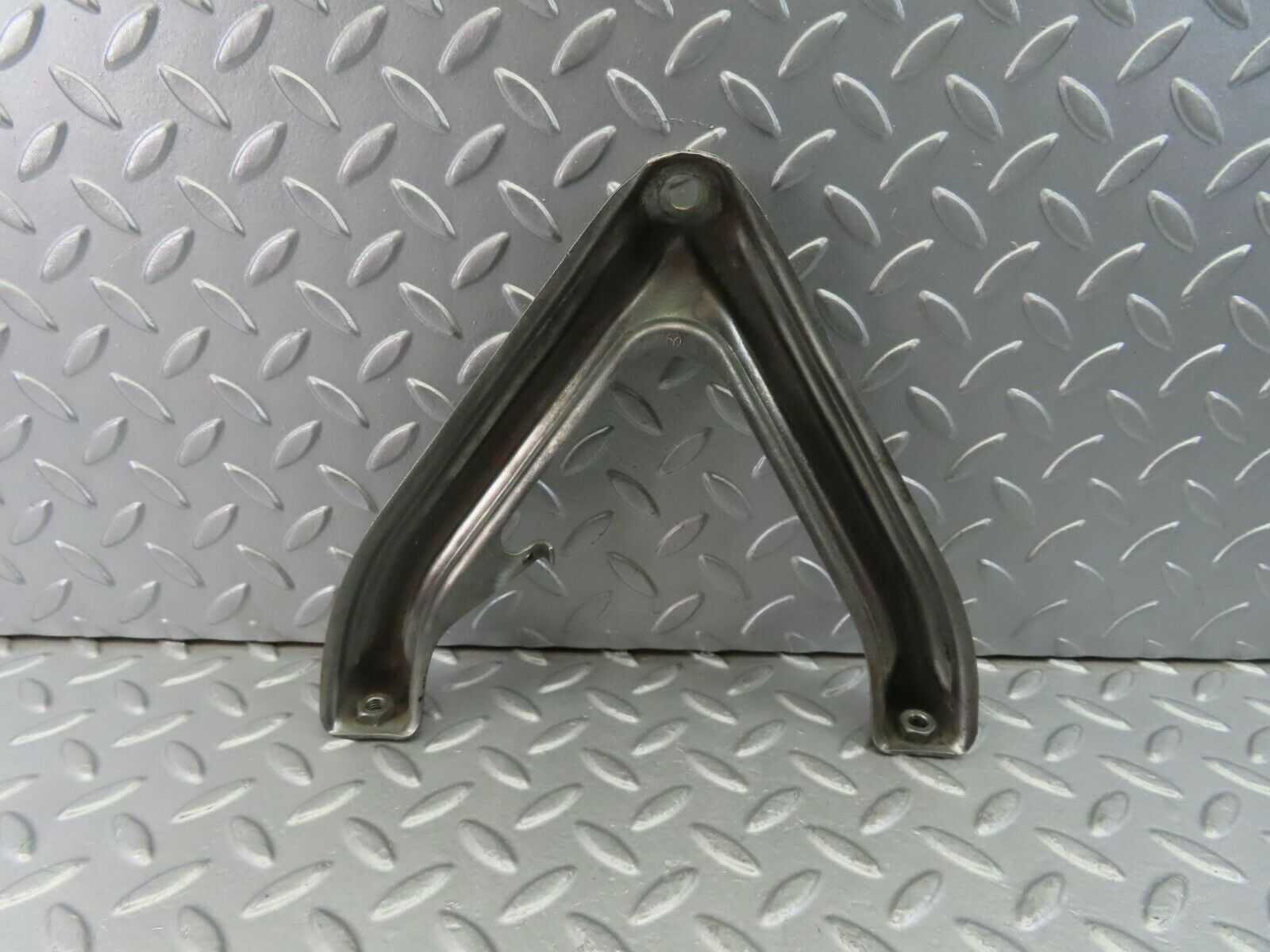 10099 Mercedes-Benz C123 230CE Coupe Air Intake Manifold Bracket