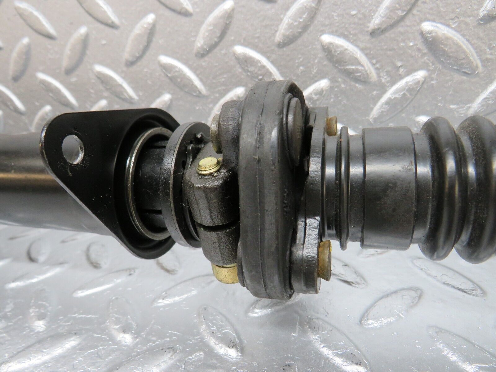 34117 Mercedes-Benz W124 260E Steering Column RHD