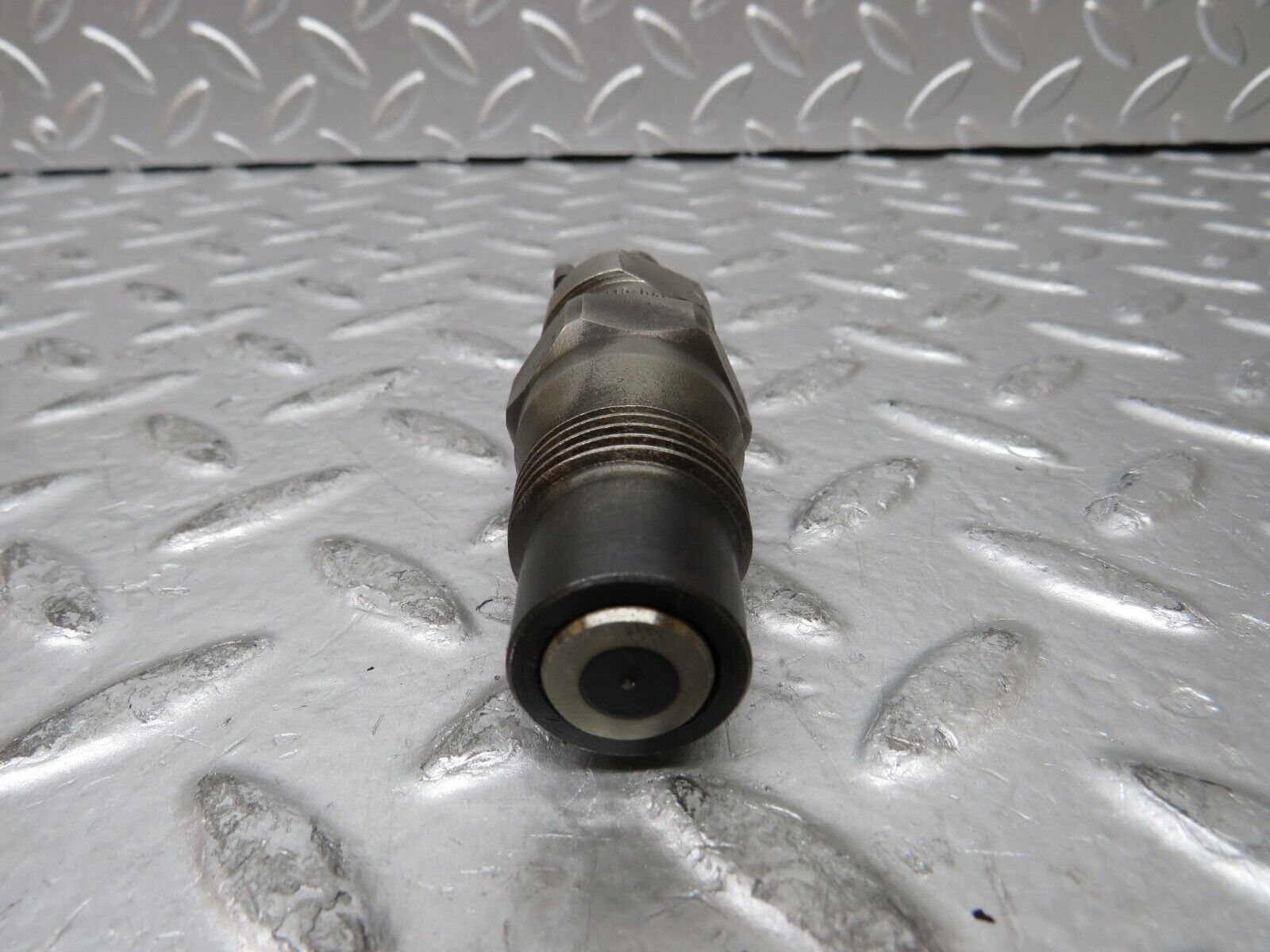 27001 Mercedes-Benz W123 240D Fuel Injector Bosch KCA30S35/4