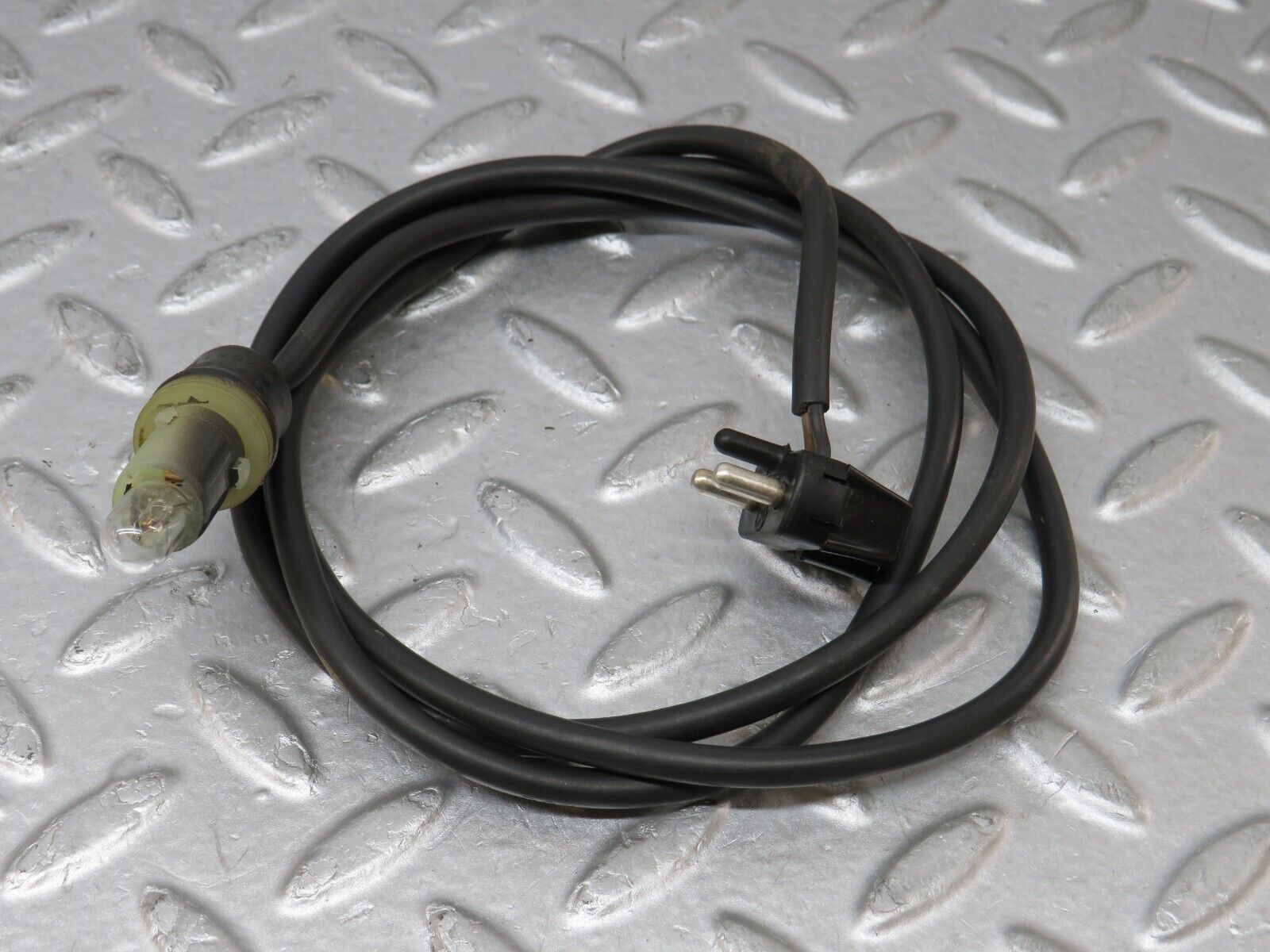 36268 Mercedes-Benz W126 420SE Front Wing Indicator Wire Cable 1249971881