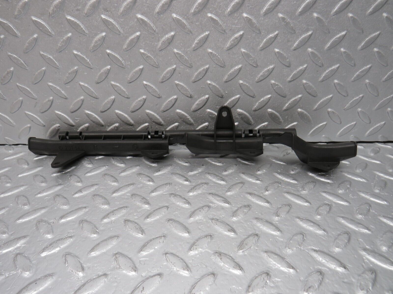 38865 Mercedes-Benz W201 190E 2.6L Starter Motor Wire Cable Bracket 2015460581