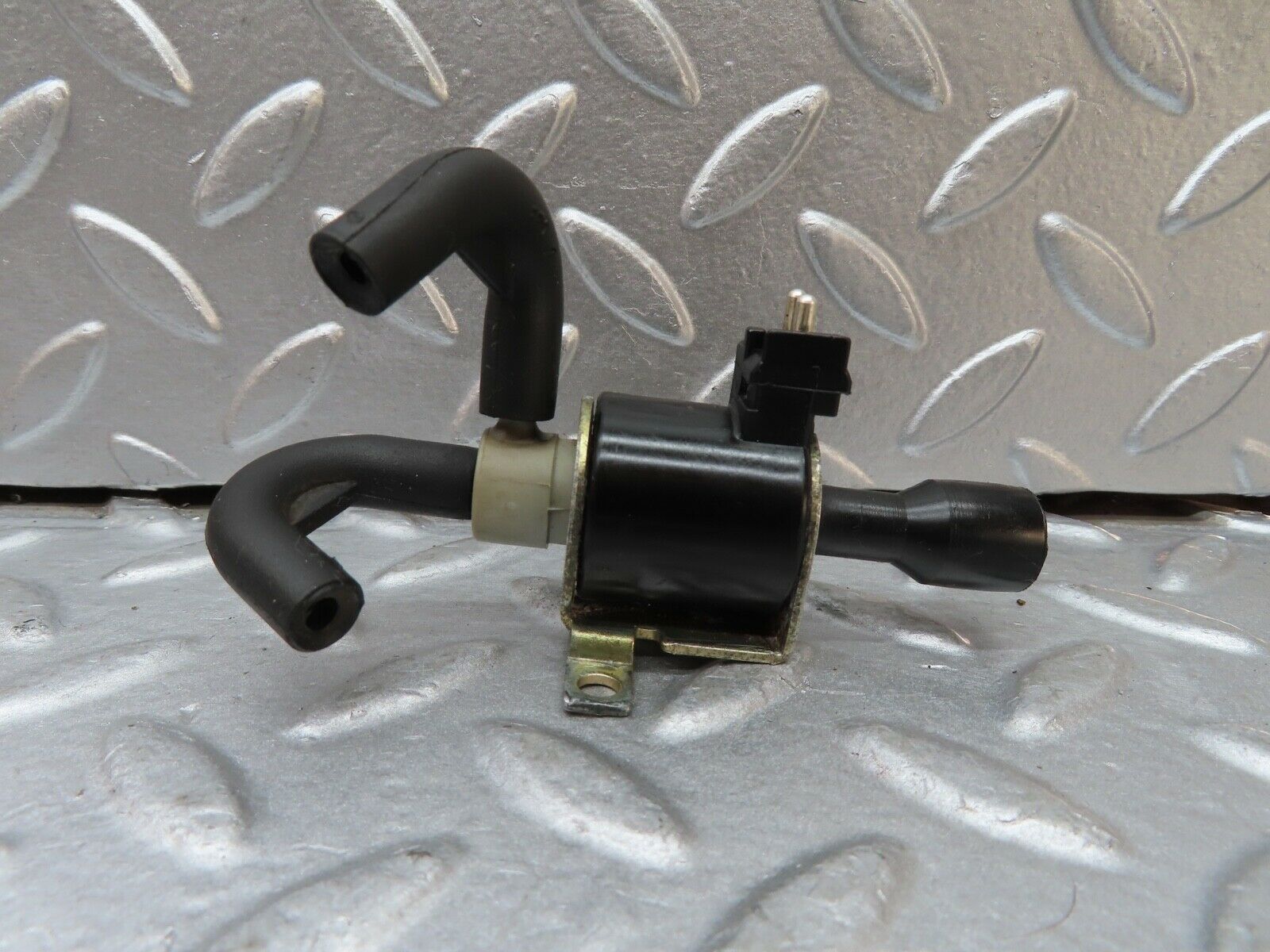 19921 Mercedes-Benz R129 300SL Coupe Vacuum Valve Solenoid 1170780981