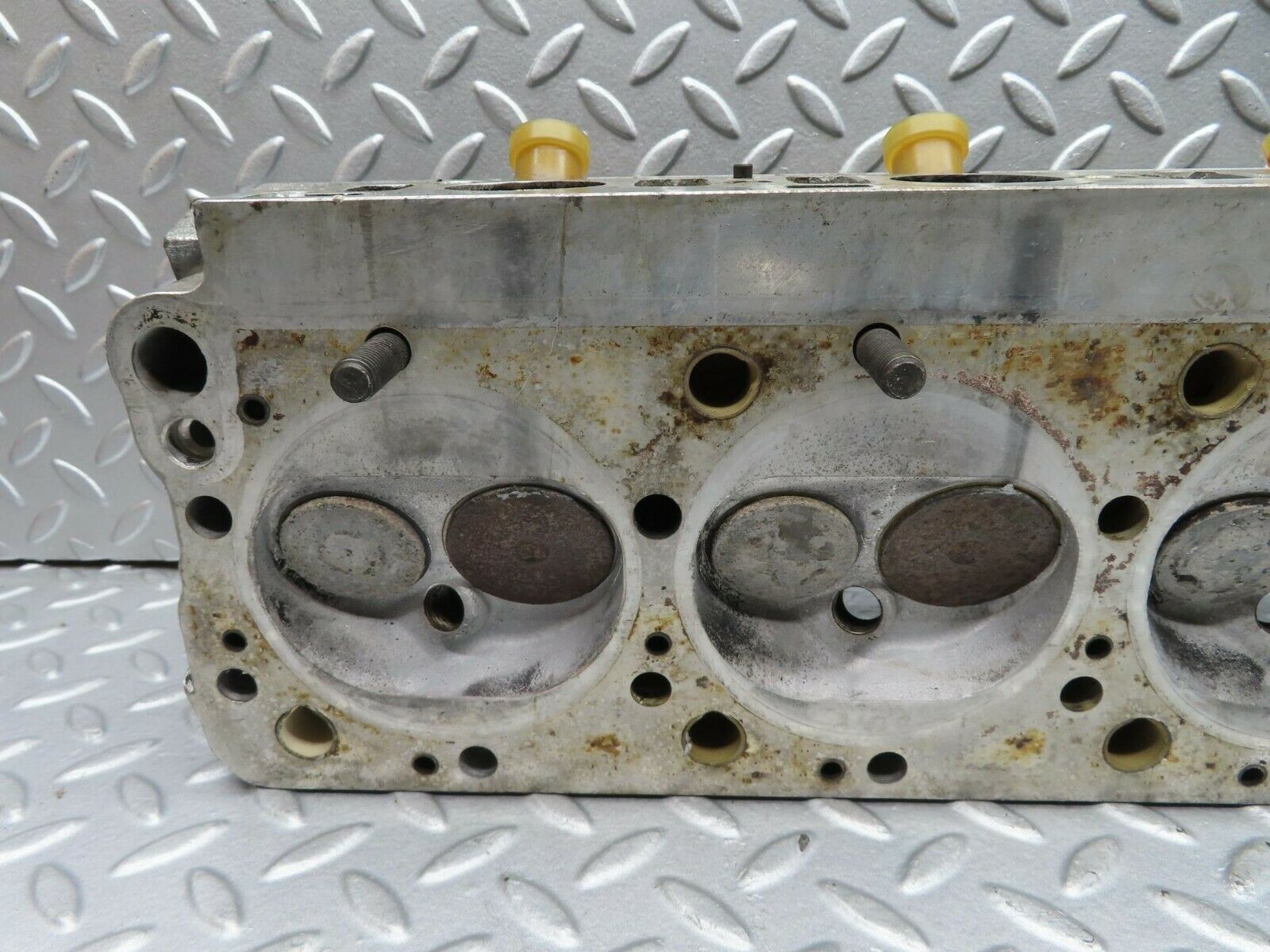 16677 Mercedes-Benz C107 380SLC Cylinder Head Right Side 1160163001