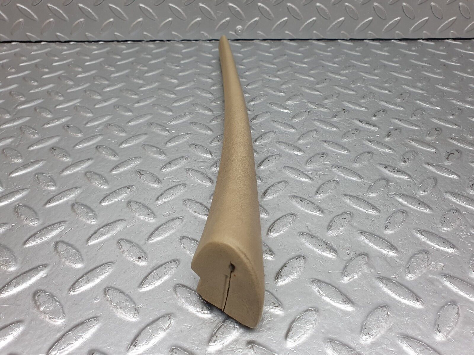 40932 Mercedes-Benz W126 300SE Front Left Door Interior Trim Beige