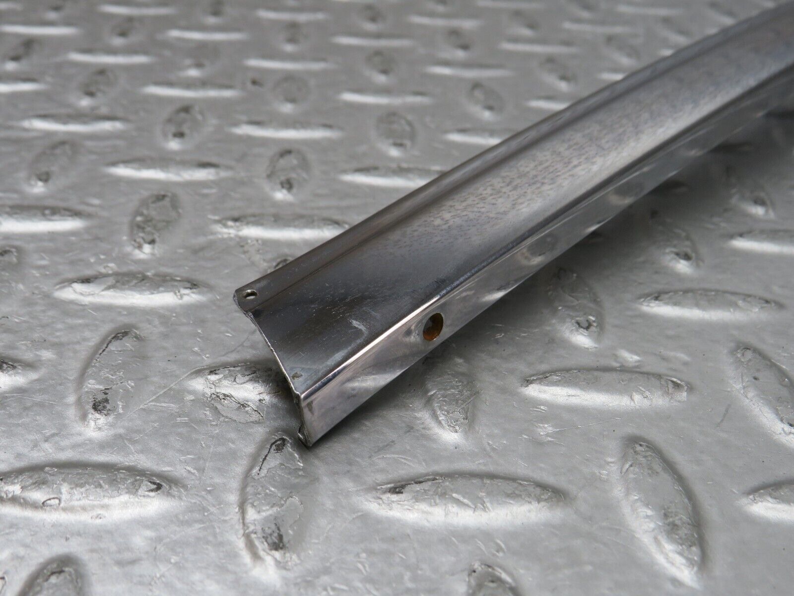 37318 Mercedes-Benz W109 300SEL Rear Right Door Chrome Window Frame