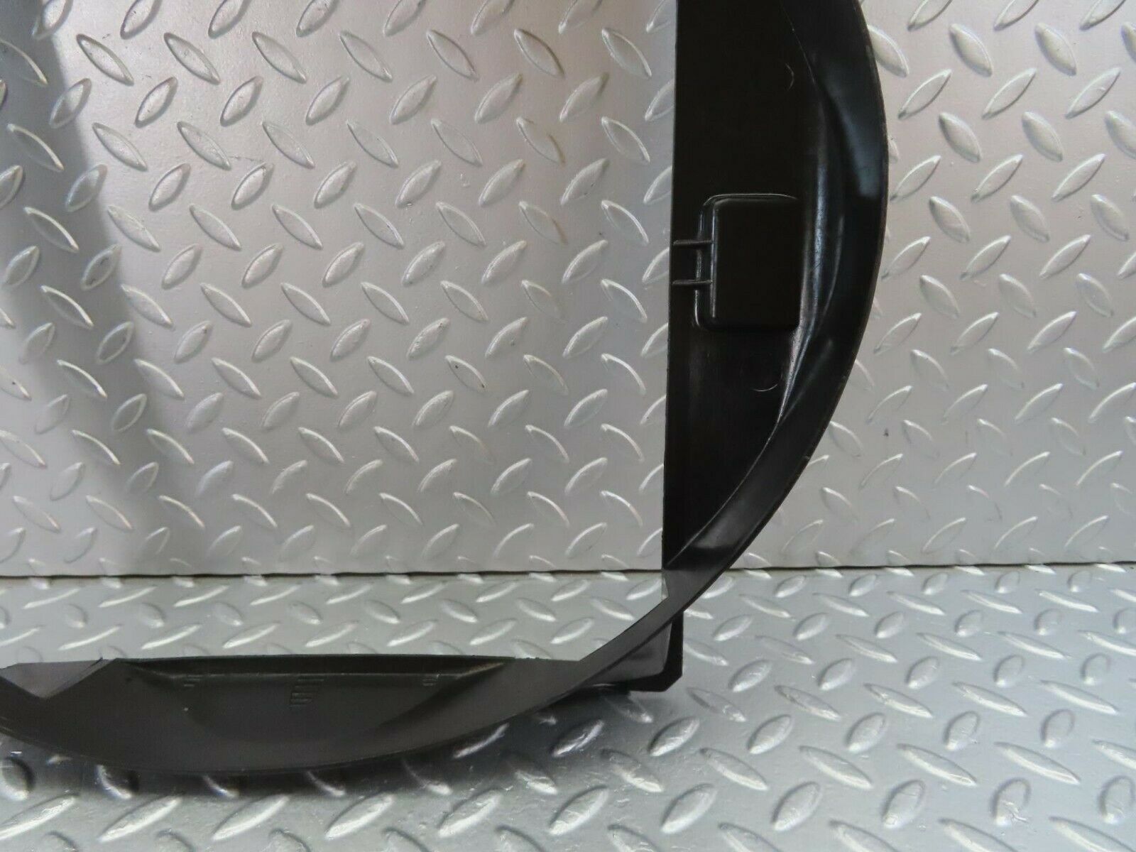 10410 Mercedes-Benz W201 190E Engine Fan Shroud 2015050755