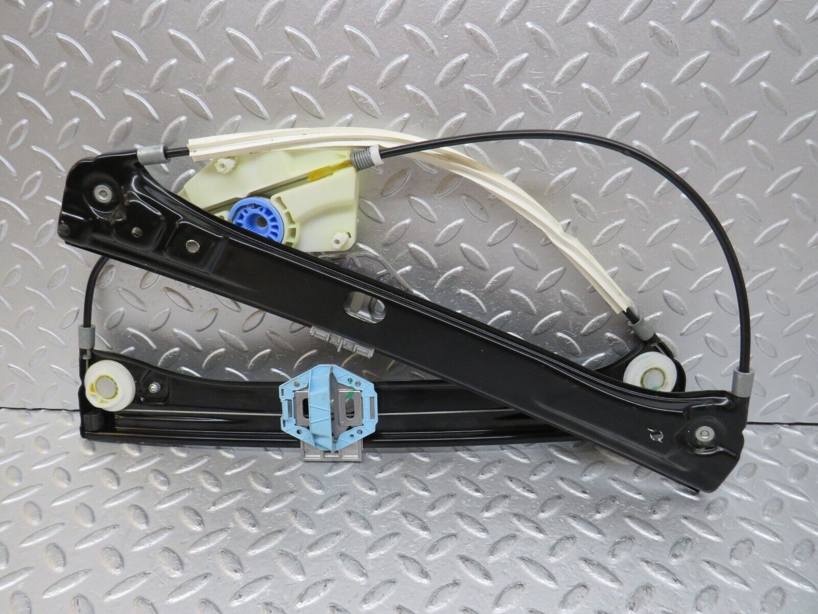 35197 Mercedes-Benz W221 Front Right Power Window Regulator