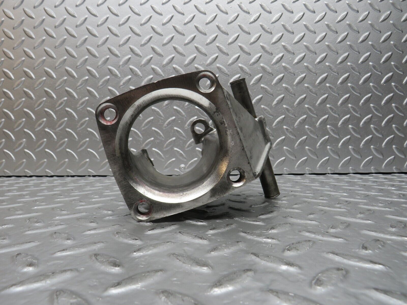 31127 Mercedes-Benz W123 200D Brake Pedal Bracket 1232940501