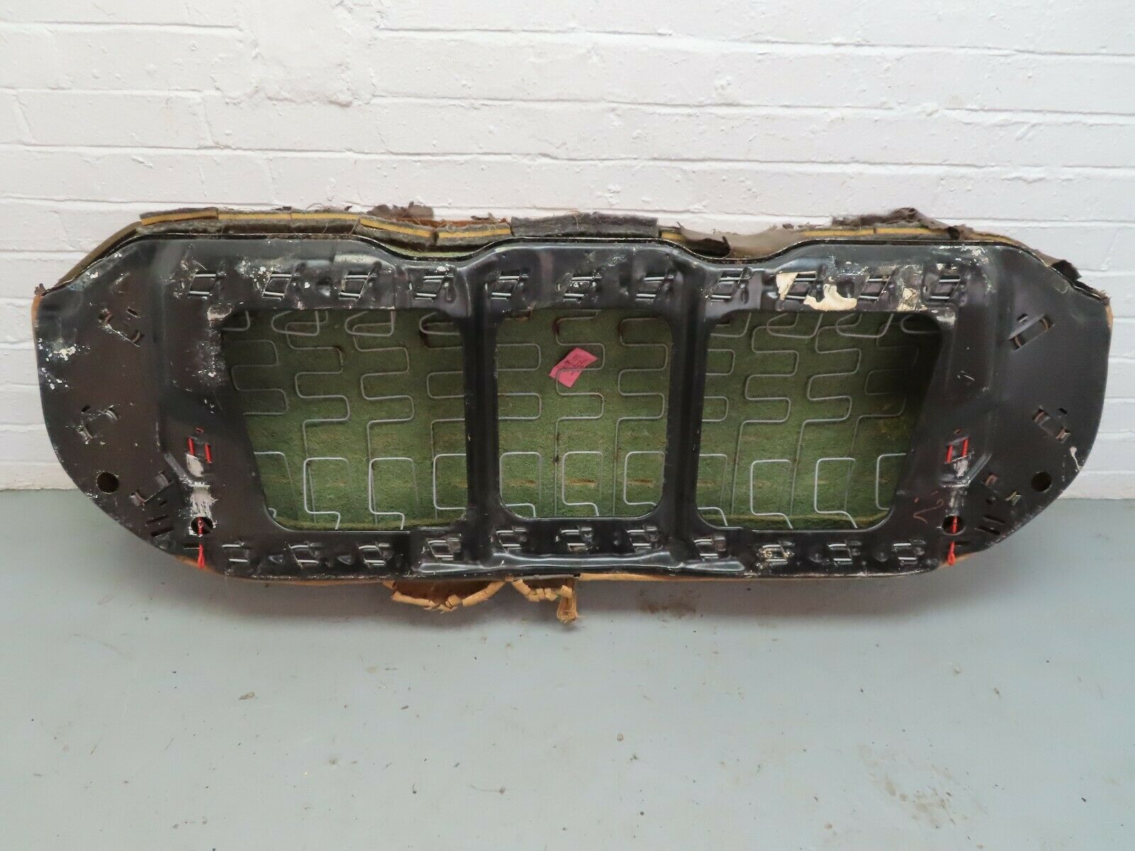 6322 Mercedes-Benz W126 380SE Rear Seat Palomino 1269200650