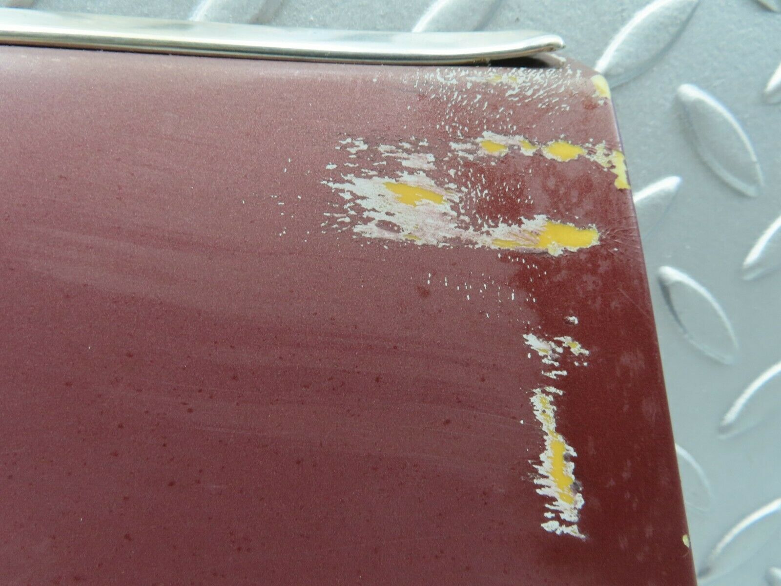 6591 Mercedes-Benz S124 E220 Wagon Front Left Fender Wing Moulding Trim 1246901340