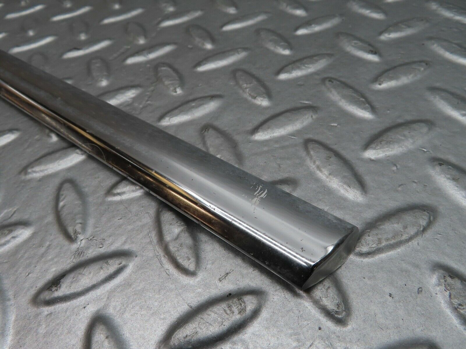 21039 Mercedes-Benz W123 230E Rear Right Door Chrome Moulding Trim