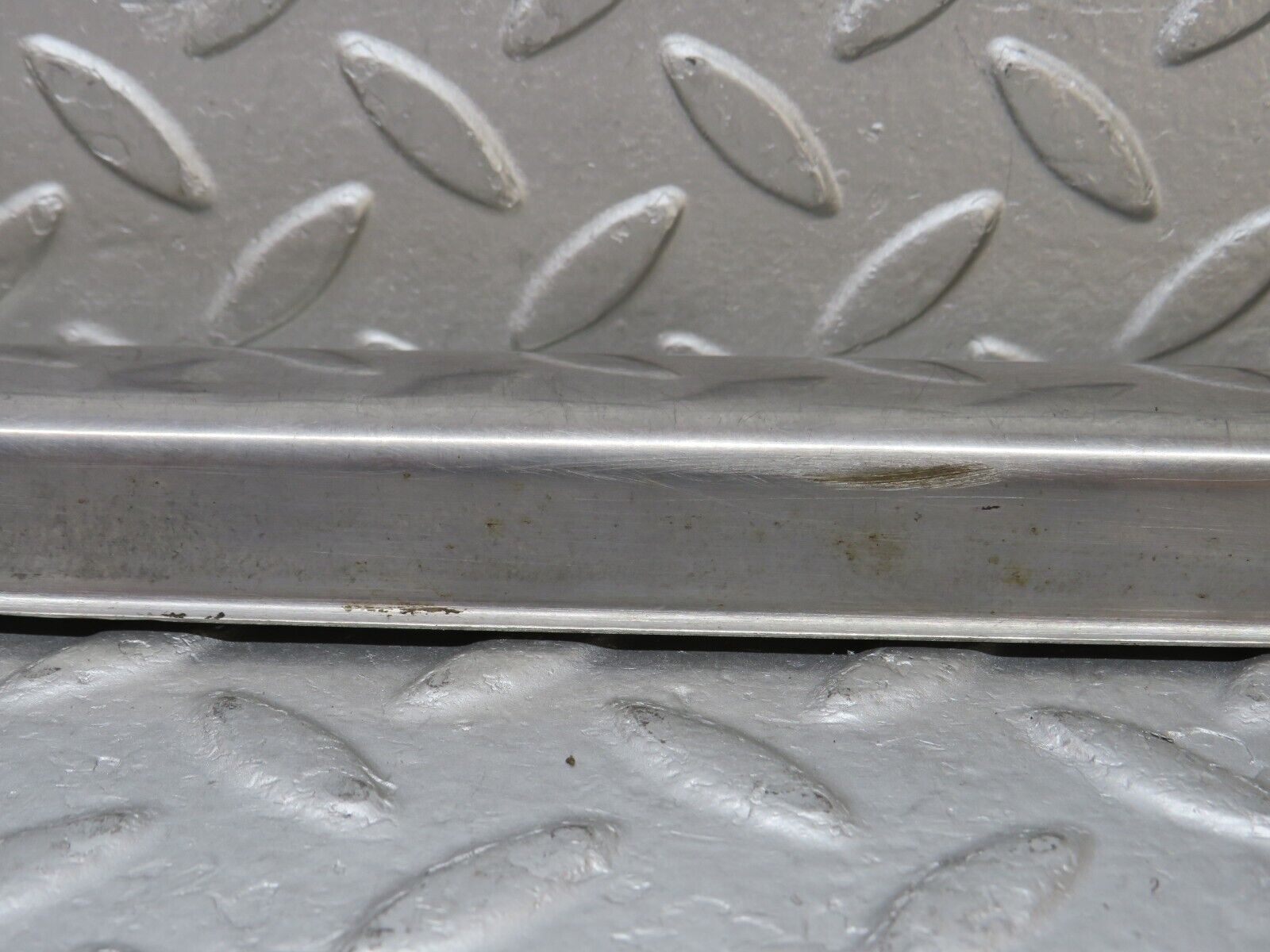 35767 Mercedes-Benz W108 Front Left Door Sill Chrome