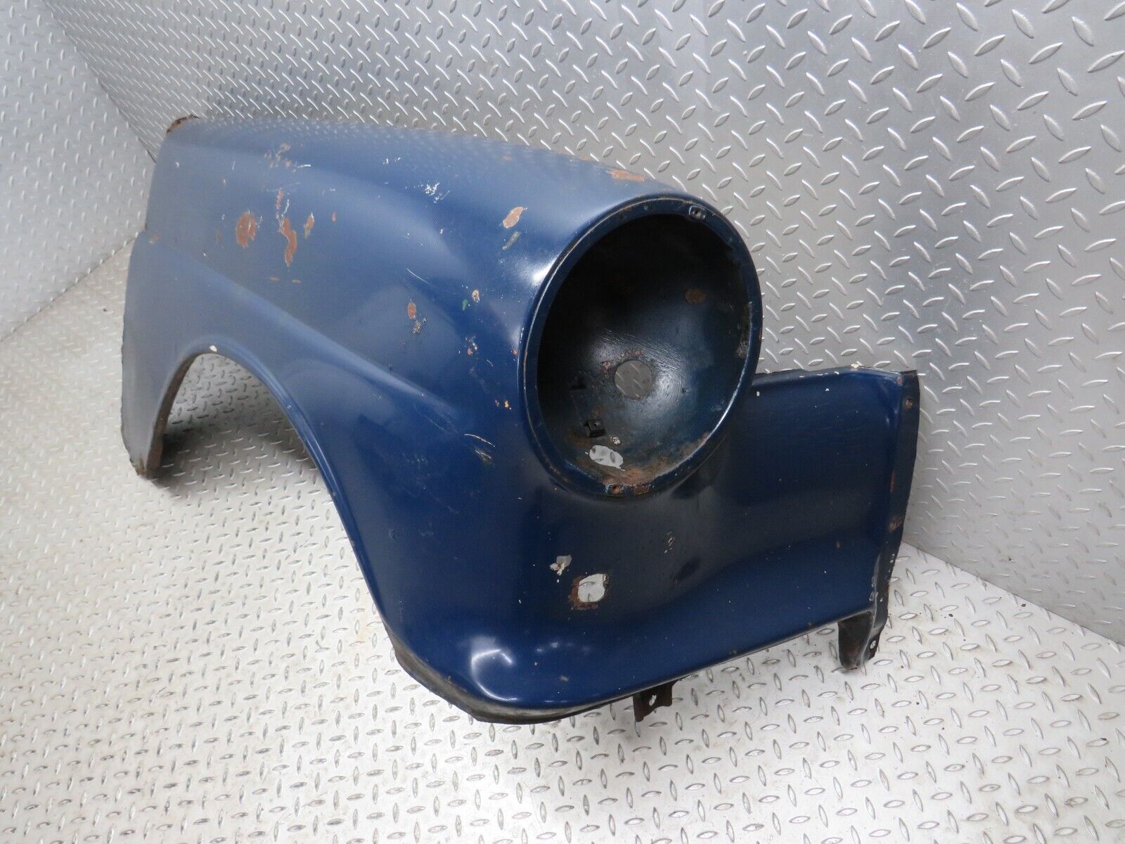 40526 Mercedes-Benz W110 230 Front Right Wing Fender Panel