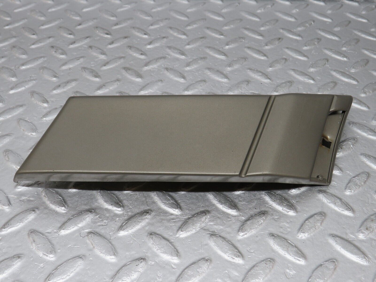 36008 Mercedes-Benz W126 420SE Rear Right Fender Wing Moulding Trim 1266904240