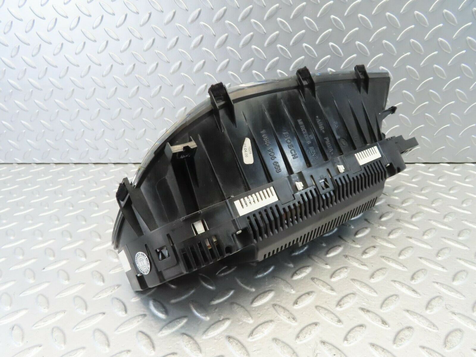 11195 Mercedes-Benz W221 S320 Instrument Cluster 1036906653