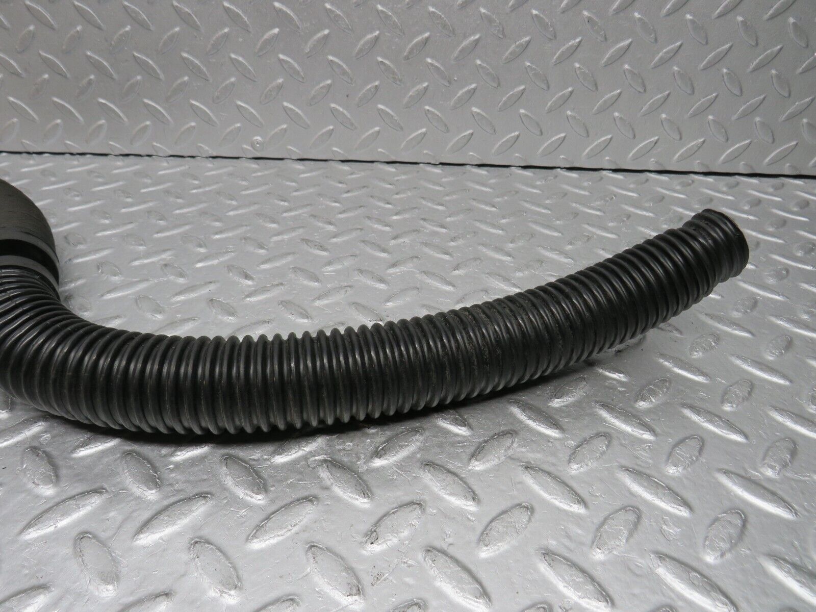 37577 Mercedes-Benz W109 300SEL Trunk Water Drain Hose Pipe